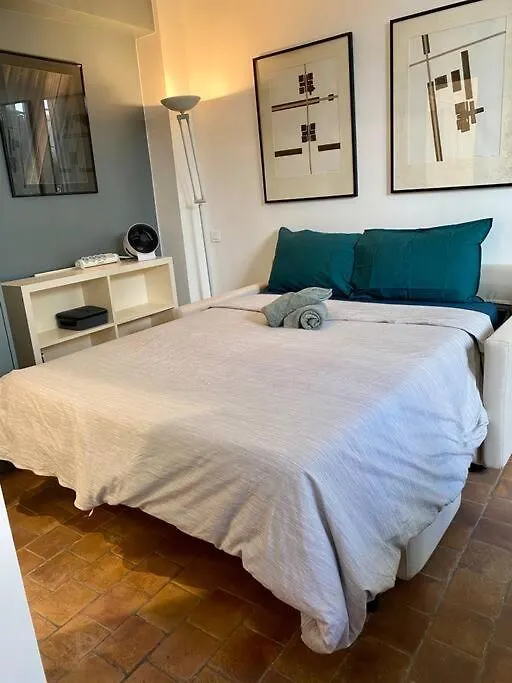 Apartment Tres Joli En Plein Coeur Du 11eme *